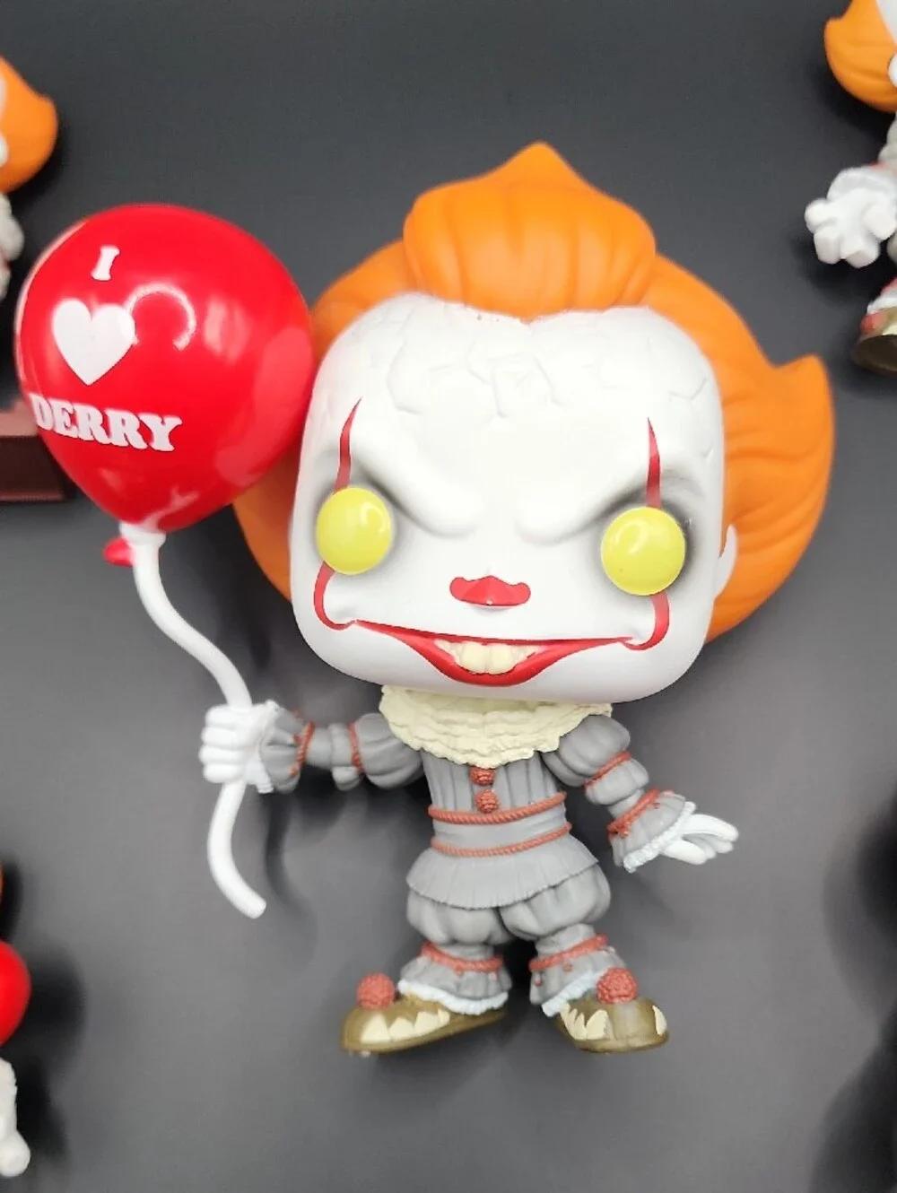 Funko Pennywise Vinyl Figure Set - Orange Hair & Red Balloons